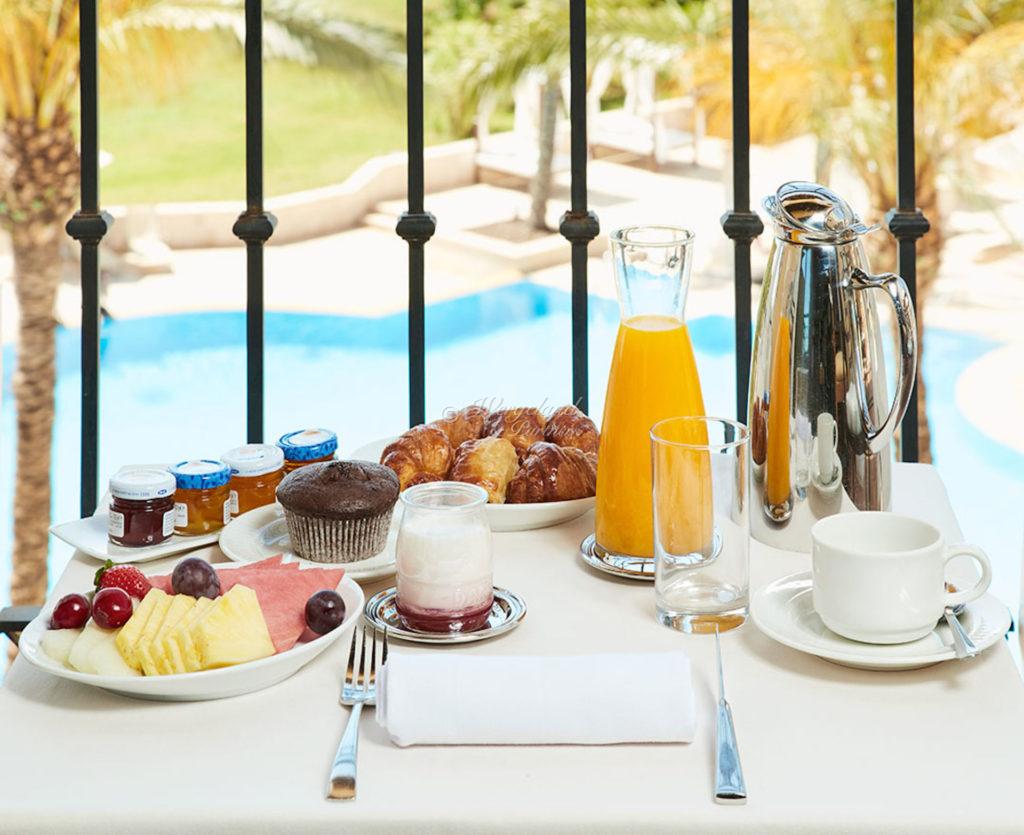 Caleiamarmenor Room Service