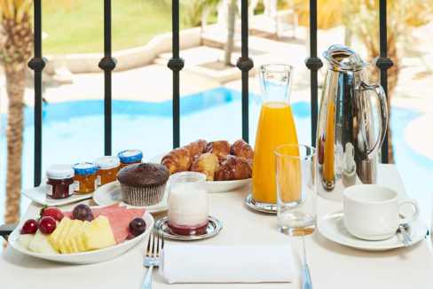 Caleiamarmenor Room Service