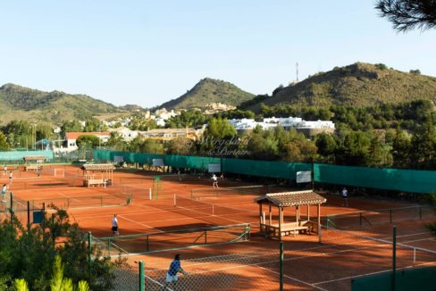 Tennisbane grus la Manga Club