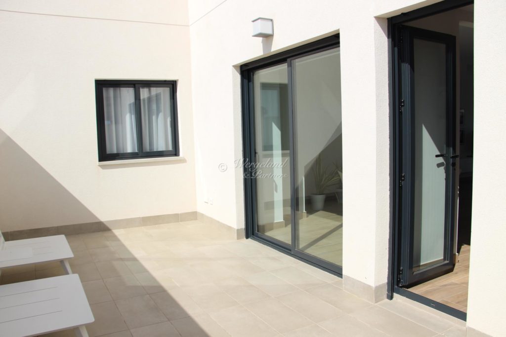 Vela Latina Golf Nr.24 Terrasse Vestvendt