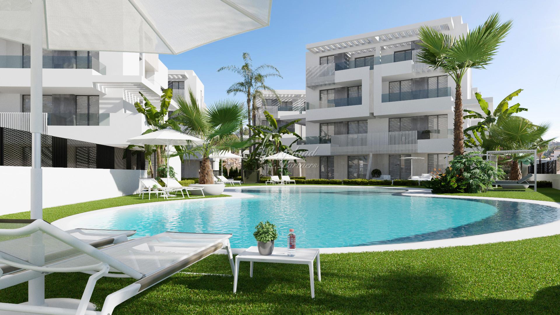 3 soveroms toppetasje, 61 m2 terrasse, oppvarmet felles basseng, garasjeplass og bod [B6V7-2]