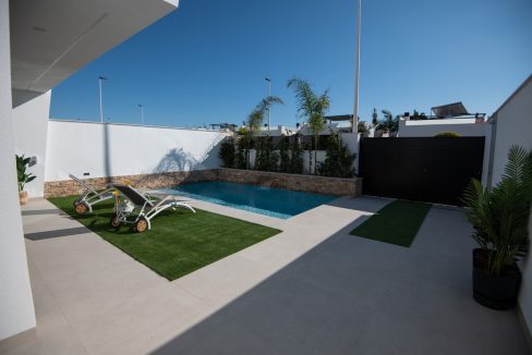 Uteområde Basseng Kunstgress Port Lukket