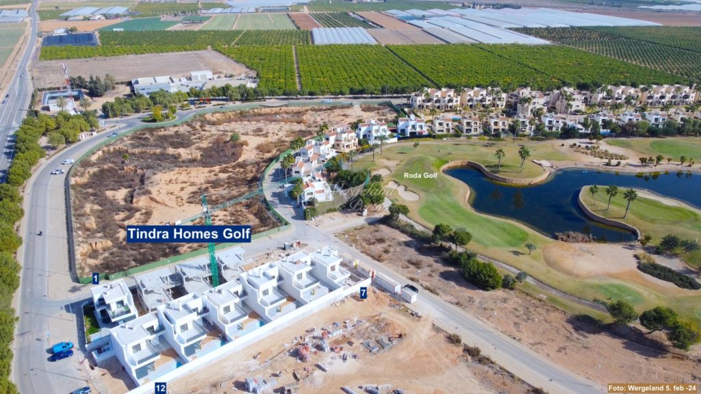 dronebilde tindra homes golf mot roda golf