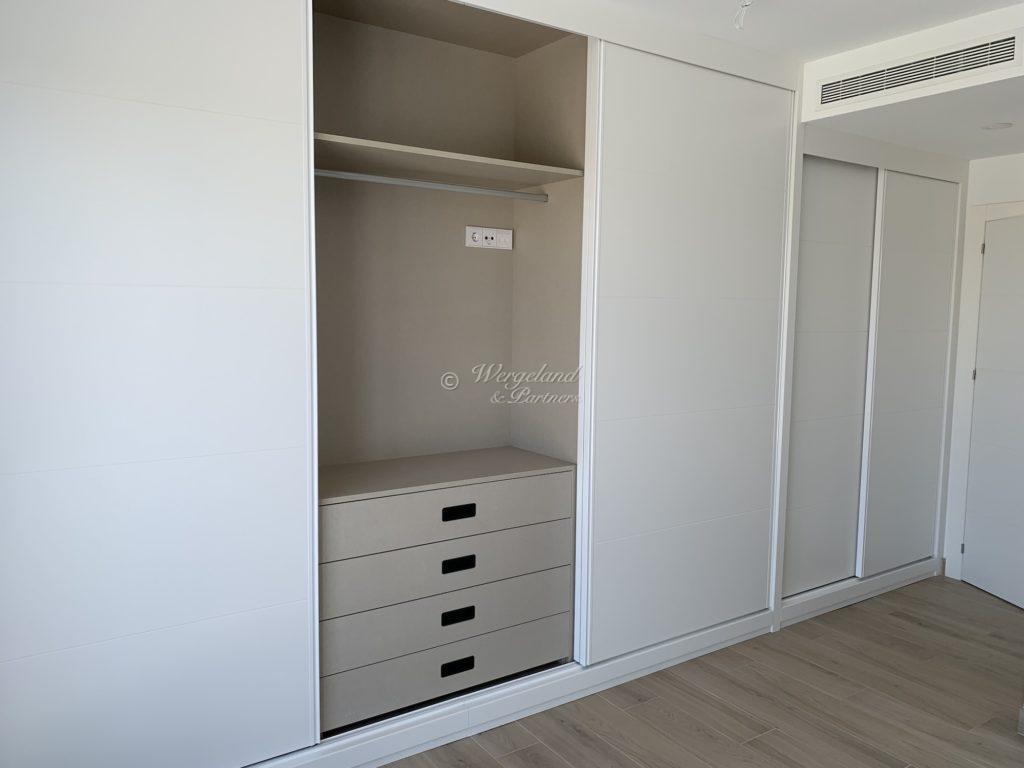  Wall To Wall Wardrobe