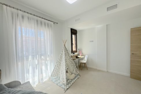 2etg Soverom 3 Vinduer